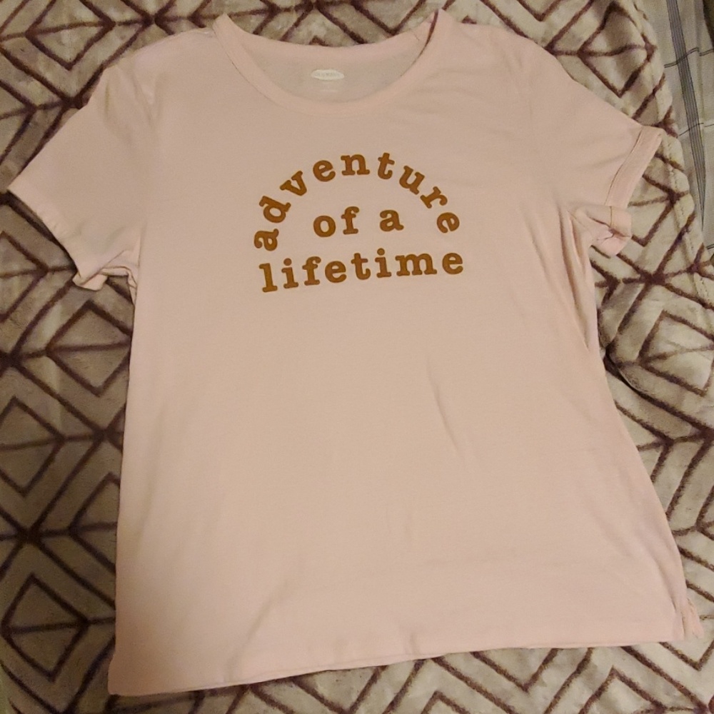 Women's Old Navy Tshirt
